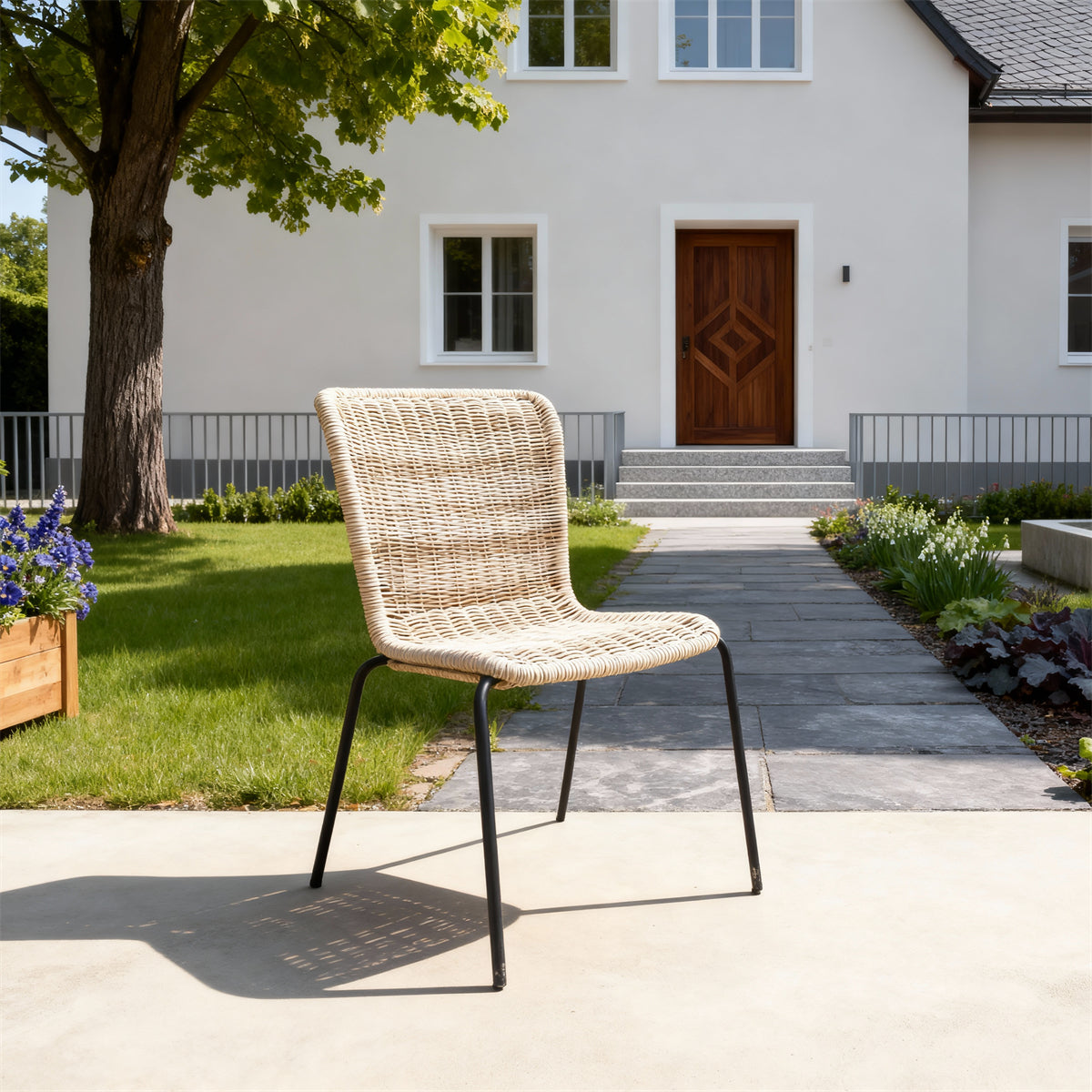 DTY2517 Light Beige Wicker Curved Frame Outdoor Chair with Black Metal Legs – German Cottage Courtyard Weather-Resistant Lounge Chair