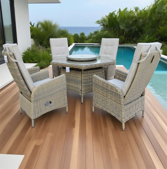 Light Grey Mixed - Tone Wicker 4 - Piece Outdoor Dining Set with Glass Table & Lazy Susan – Stylish Patio Furniture