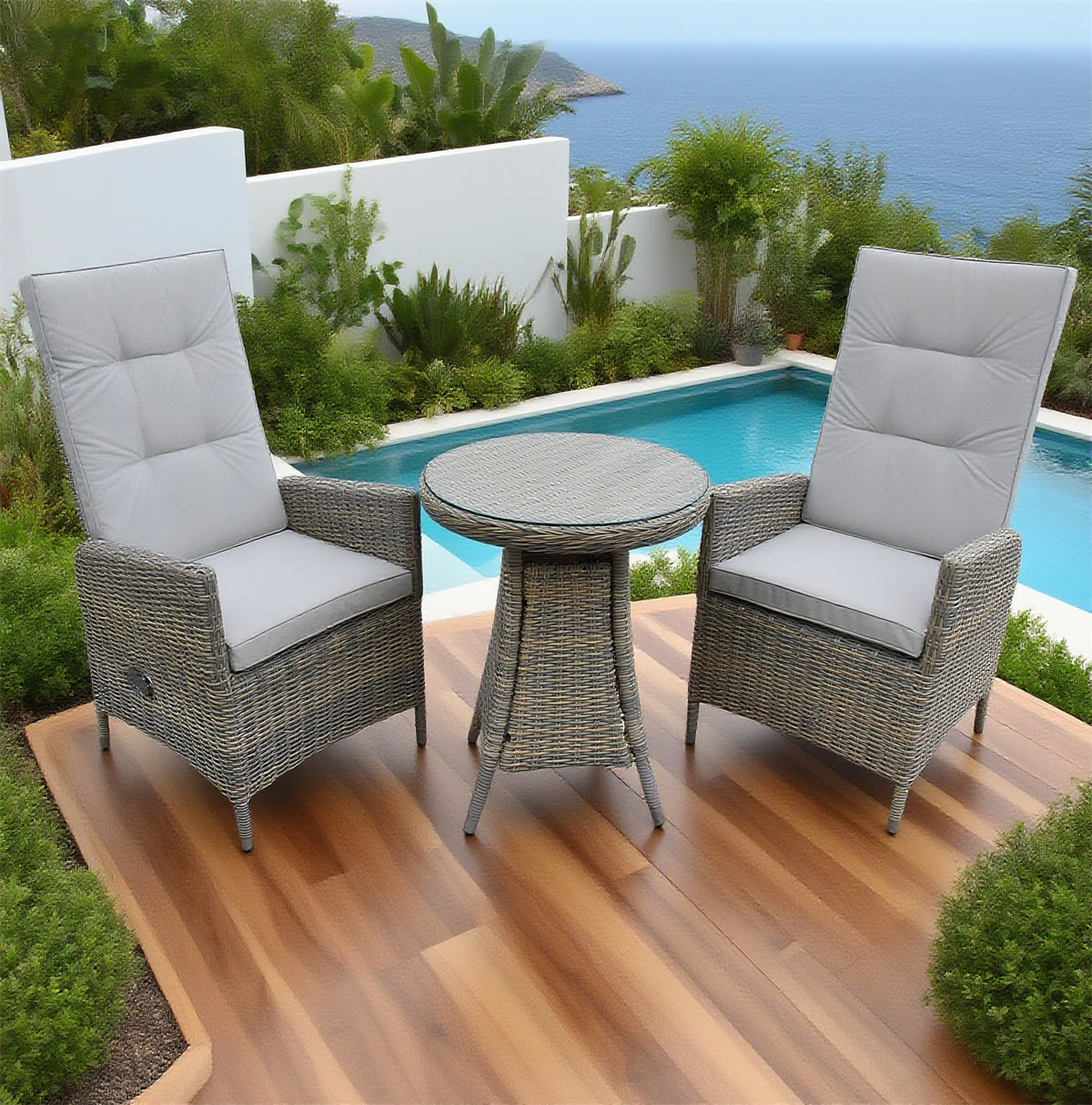 Light Grey Wicker 2 - Piece Outdoor Bistro Set with Round Glass Table – Stylish Patio Furniture