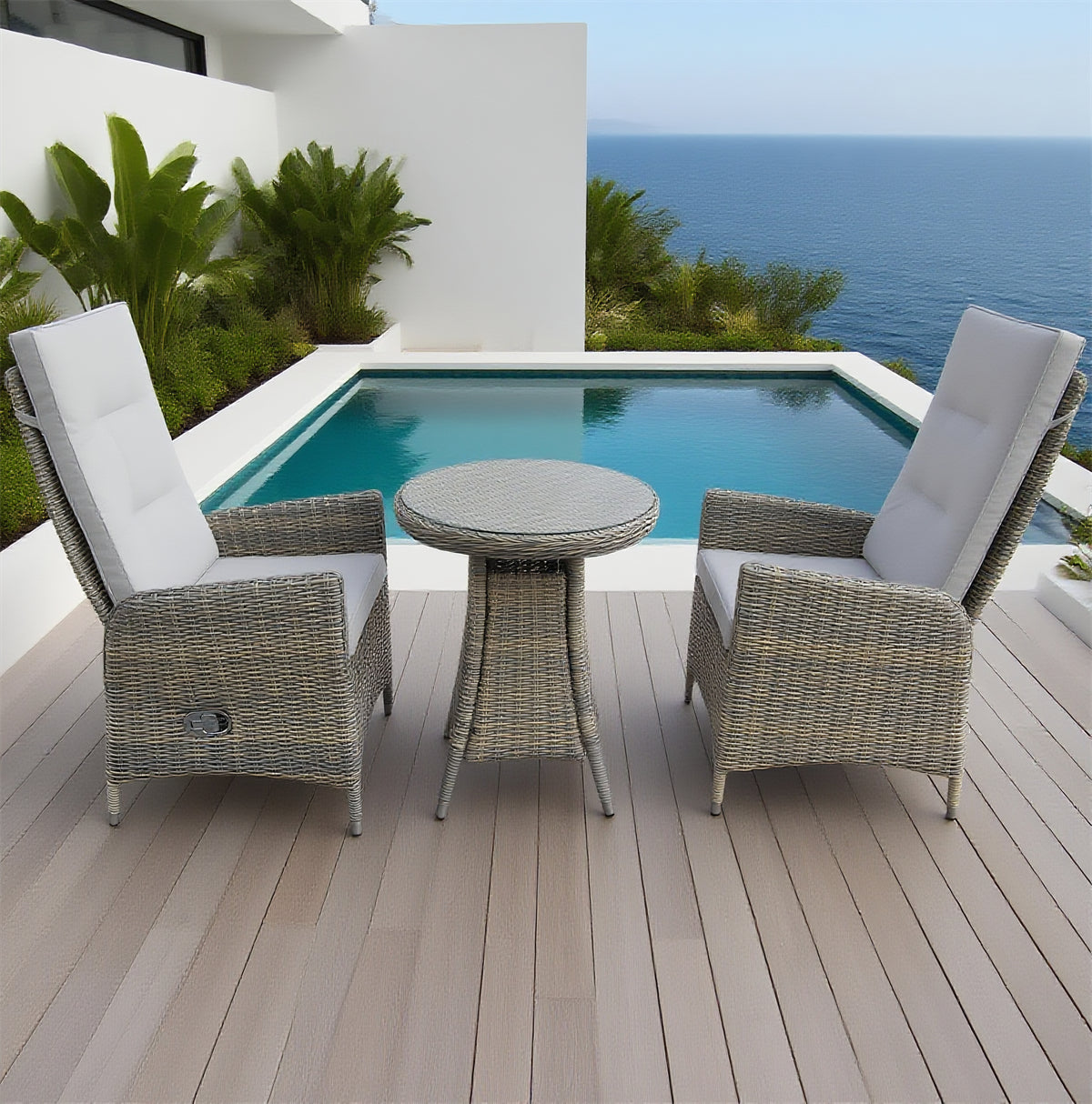 Light Grey Wicker 2 - Piece Outdoor Bistro Set with Round Glass Table – Stylish Patio Furniture
