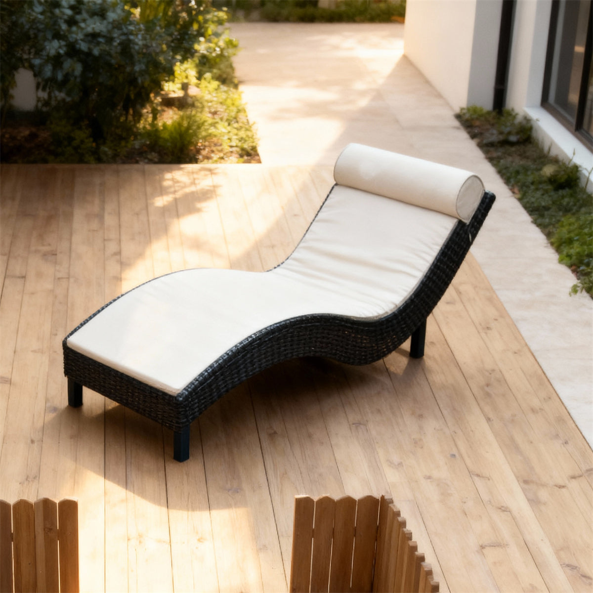 TYSF2517 Black Rattan Curved Outdoor Sun Lounger with Bold Red Cushion – Marrakech Morocco Coastal Pool Terrace Luxury Contrast-Color Outdoor Reclining Sunbed